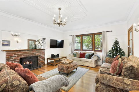 Torquay Retreats Aus - Bristol Road - Hervey Bay Accommodation 1