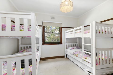 Torquay Retreats Aus - Bristol Road - Hervey Bay Accommodation 3