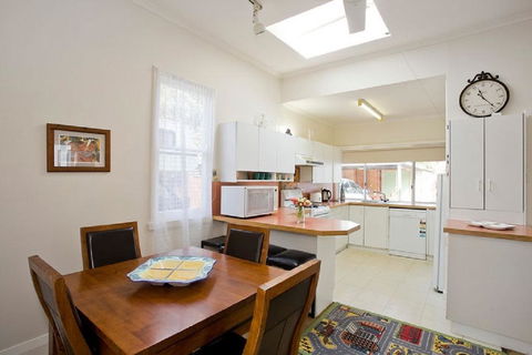 Torquay Retreats Aus - ThirtyOne Pride - Hervey Bay Accommodation 3