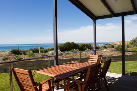 Torquay Foreshore Caravan Park - Hervey Bay Accommodation 0