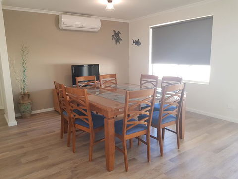 Towncrackers Guest House - Tourism Hervey Bay 2