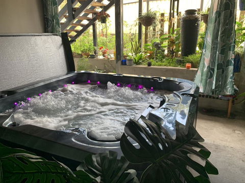 Tranquil Spa Retreat - Hervey Bay Accommodation 1