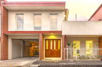 Book Port Melbourne Accommodation Vacations Hervey Bay Accommodation Hervey Bay Accommodation