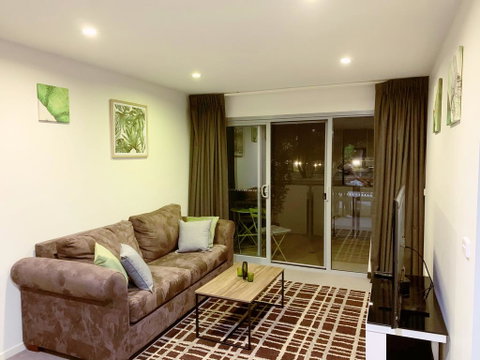 Tranquil, Relaxing Forrest Style Apartment - Braddon CBD - Hervey Bay Accommodation 0