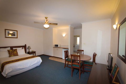 Tree Top Walk Motel - Tourism Hervey Bay 3