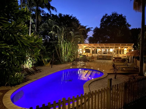 Treehouse On Plantation - Hervey Bay Accommodation 1