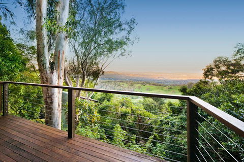 Treetops Seaview Montville - Hervey Bay Accommodation 1