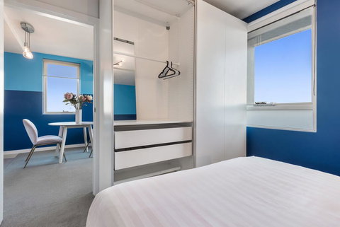 Trendy And Central One Bed Apartment With Views - Tourism Hervey Bay 1