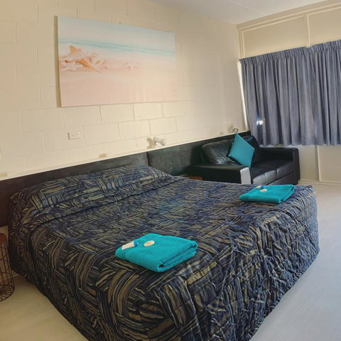 Tropical City Motor Inn - Hervey Bay Accommodation 3
