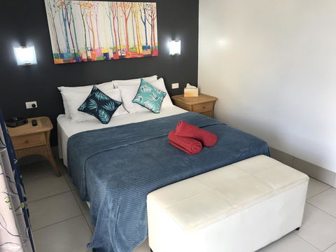 Tropical Lodge - Tourism Hervey Bay 0