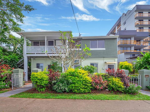 Tropical On McKenzie MK1 - Hervey Bay Accommodation 1