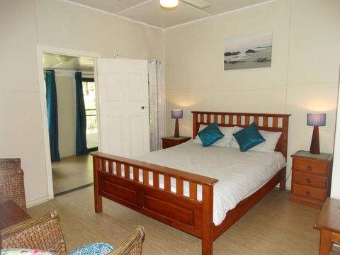 Tuckers Rocks Cottage - Tourism Hervey Bay 2