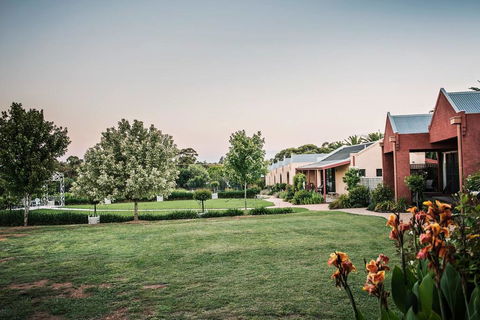 Tuileries Rutherglen - Hervey Bay Accommodation 0