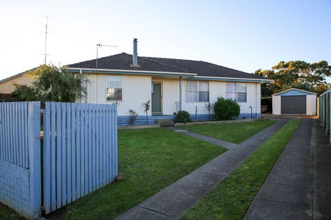 Tuna Sleepover - Hervey Bay Accommodation 0