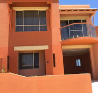 Tuscany Townhouse 3-4 - Tourism Hervey Bay