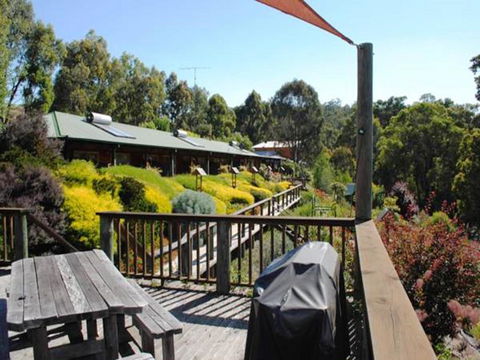 Tweed Valley Lodge - Hervey Bay Accommodation 0