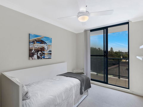 Twin Shores 67 - Tourism Hervey Bay 3