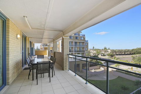 Twin Shores, Unit 113 - Tourism Hervey Bay 3