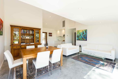 Two Doors - Hervey Bay Accommodation 3
