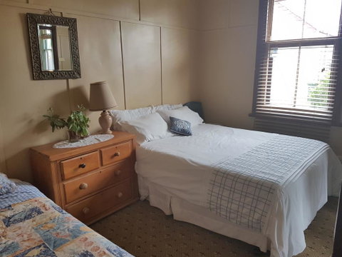 Twomey's Cottage - Hervey Bay Accommodation 2