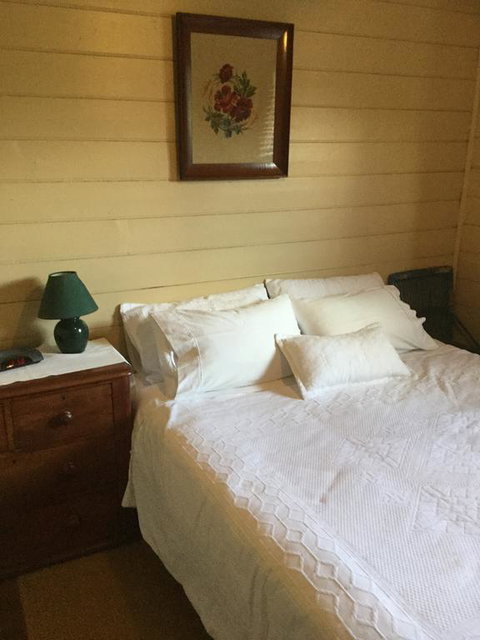 Twomey's Cottage - Hervey Bay Accommodation 1