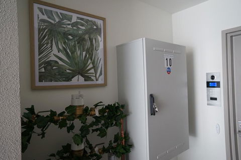 U101 Brunswick Living Brand New Deluxe Balcony Apartment Close To Airport And CBD - Hervey Bay Accommodation 3