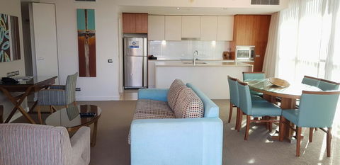U212 Elston Grandsurf Resort - Hervey Bay Accommodation 2