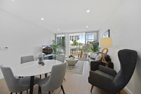 Ultra Modern, Luxurious Apartment In Tranquil Sydney - Tourism Hervey Bay 1