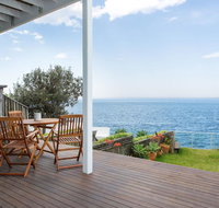 Unbelievable Clifftop Townhouse with Ocean Views - Hervey Bay Accommodation