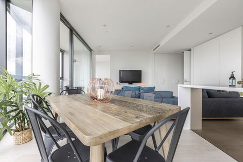 Unbridled City & River Views - Hervey Bay Accommodation 2