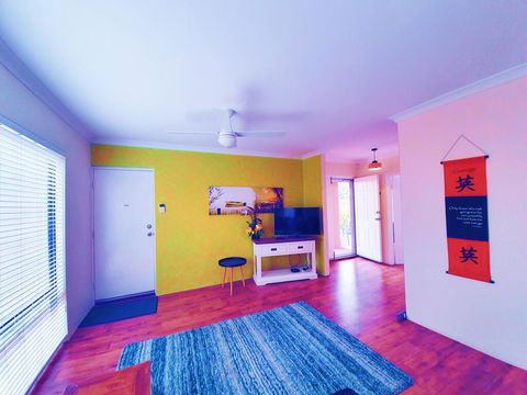 Unique Bouvard Beach House Mandurah - Tourism Hervey Bay 0