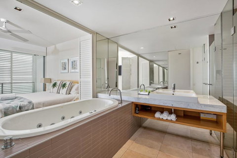 Unit 206 Plantation, Rainbow Beach, Incredible Views, Top Floor, Ocean Facing - Tourism Hervey Bay 3