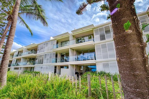 Unit 206 Plantation, Rainbow Beach, Incredible Views, Top Floor, Ocean Facing - Tourism Hervey Bay 1