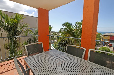 Unit 4, Cooltoro Court, 7 Frank Street Coolum Beach, 400 BOND, LINEN INCLUDED - Tourism Hervey Bay 0