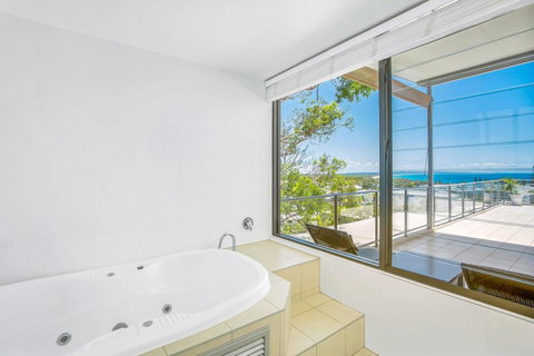 Unit 6 Rainbow Sea - Rainbow Beach, Amazing Ocean Views, Aircon, Wi-Fi, Pool, Walk To Beach - Tourism Hervey Bay 2