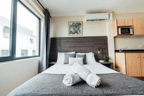 UNO Hotel Sydney - Hervey Bay Accommodation 0
