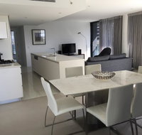 Upmarket Resort At Oracle Broadbeach URGC - Hervey Bay Accommodation