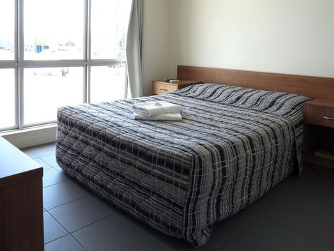 Upper Ross Hotel - Tourism Hervey Bay 1