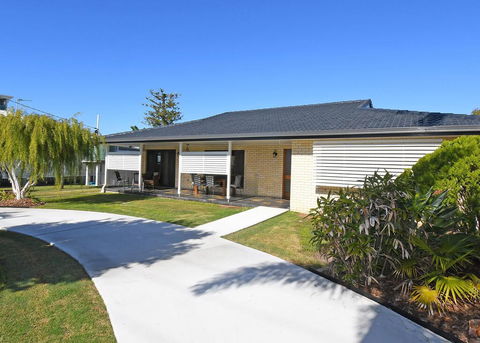 Urangan Harbour Bungalow - Tourism Hervey Bay 0