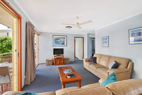 Vaai Moana - 5/10 Oriole Avenue - Hervey Bay Accommodation 0
