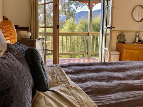 Valley Abode Large Studio Suite -private Ensuite - Tourism Hervey Bay 0