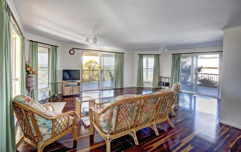 Verandahs - Hervey Bay Accommodation 2