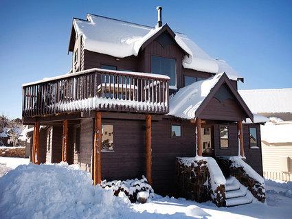 Vertical Limit - Hervey Bay Accommodation 0
