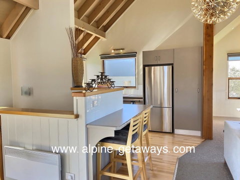 Vertical Limit - Hervey Bay Accommodation 1