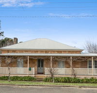 Victoria Cottage - Hervey Bay Accommodation
