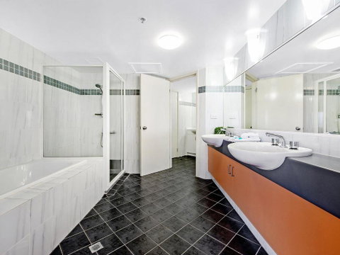Victoria Square Apartments In The Heart Of Broadbe - Hervey Bay Accommodation 3