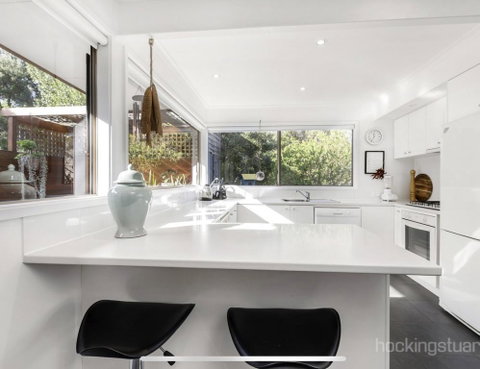 Victorian Beach House - Hervey Bay Accommodation 0