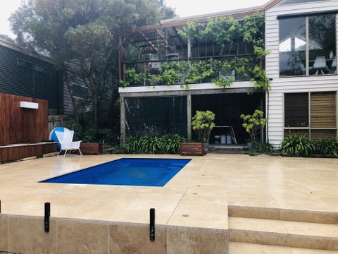 Victorian Beach House - Hervey Bay Accommodation 3