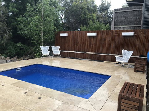 Victorian Beach House - Hervey Bay Accommodation 2