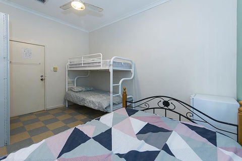 Victoria Park Lodge - Tourism Hervey Bay 1